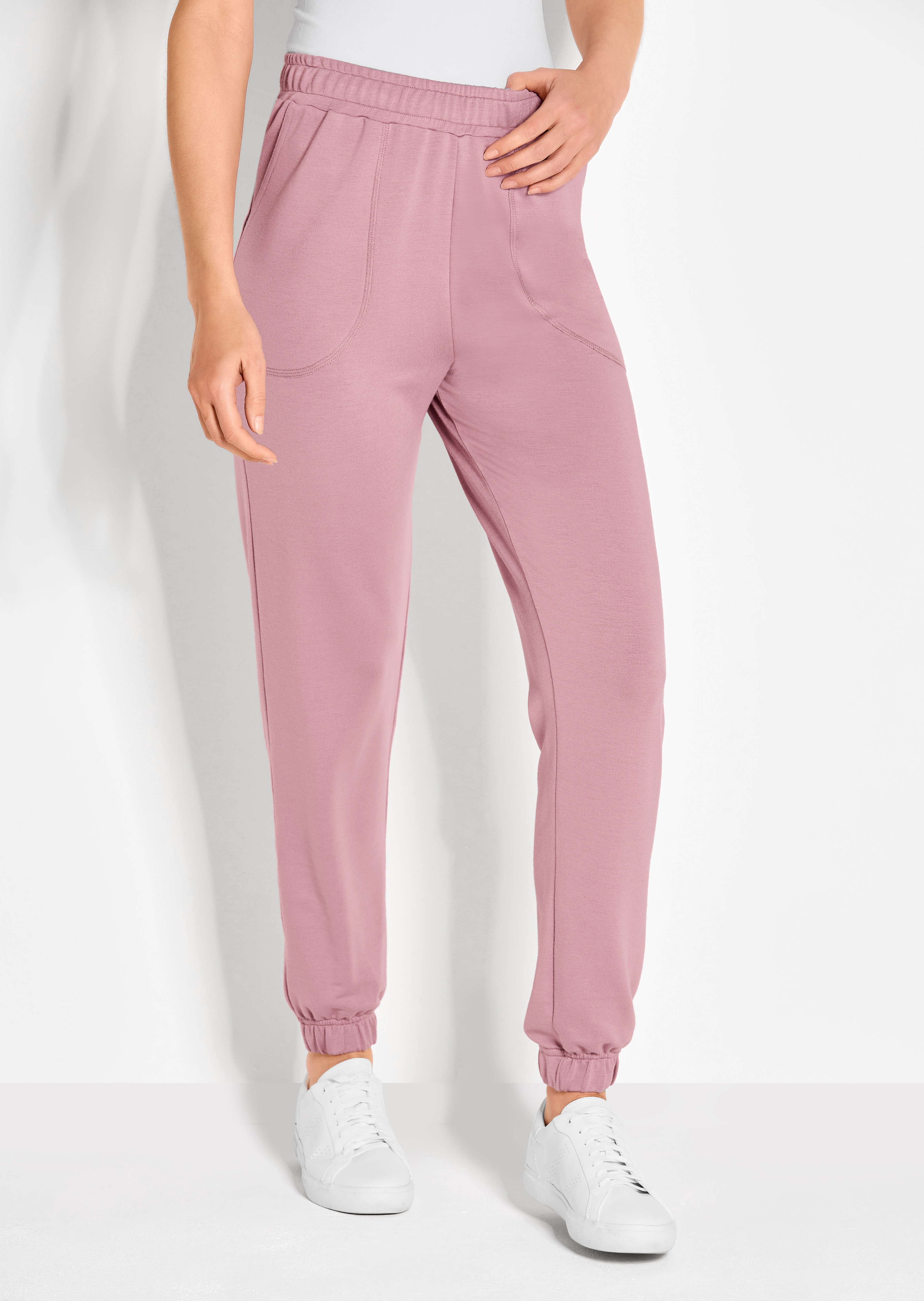 Joggingbroek met modieuze boorden
