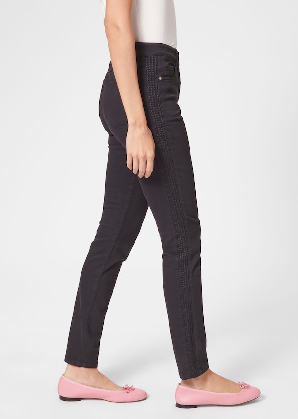 Schlanke Stretch-Jeans mit seitlicher Dekoration 3