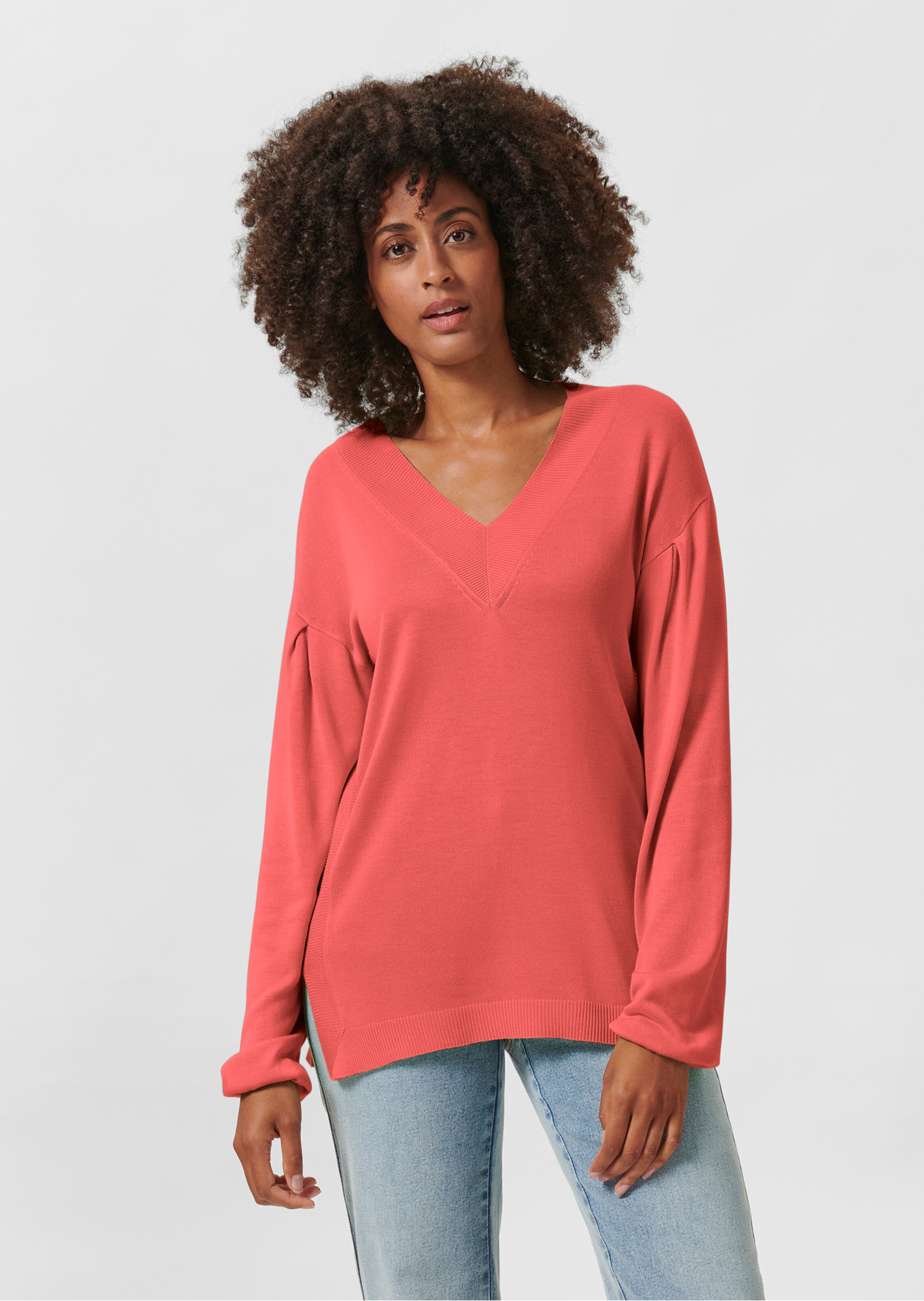 Oversized-Pullover mit V-Ausschnitt