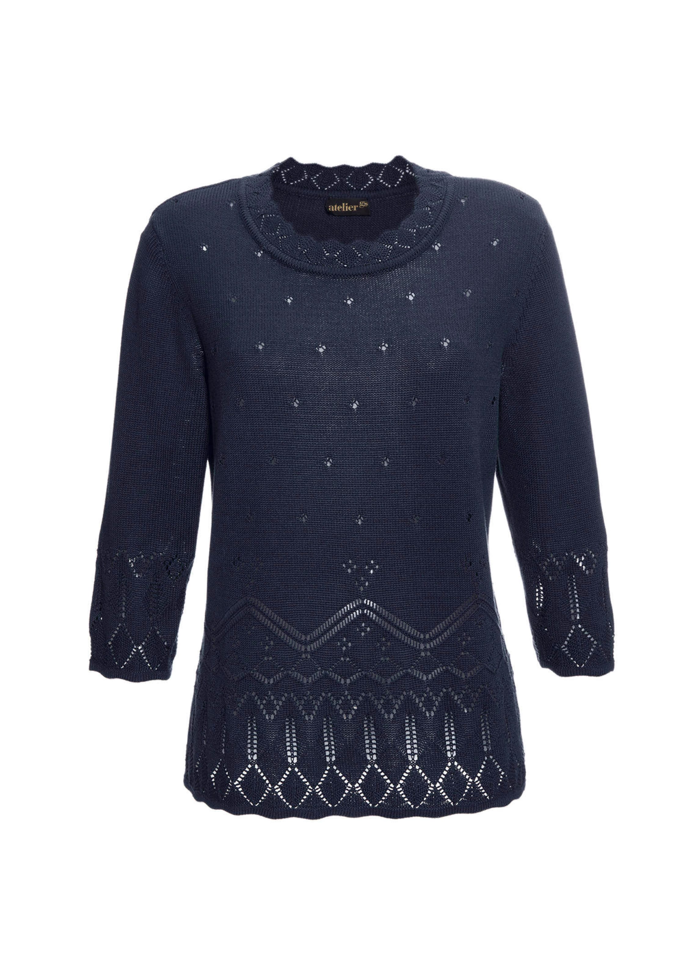 Pull léger orné de ravissantes bordures ajourées