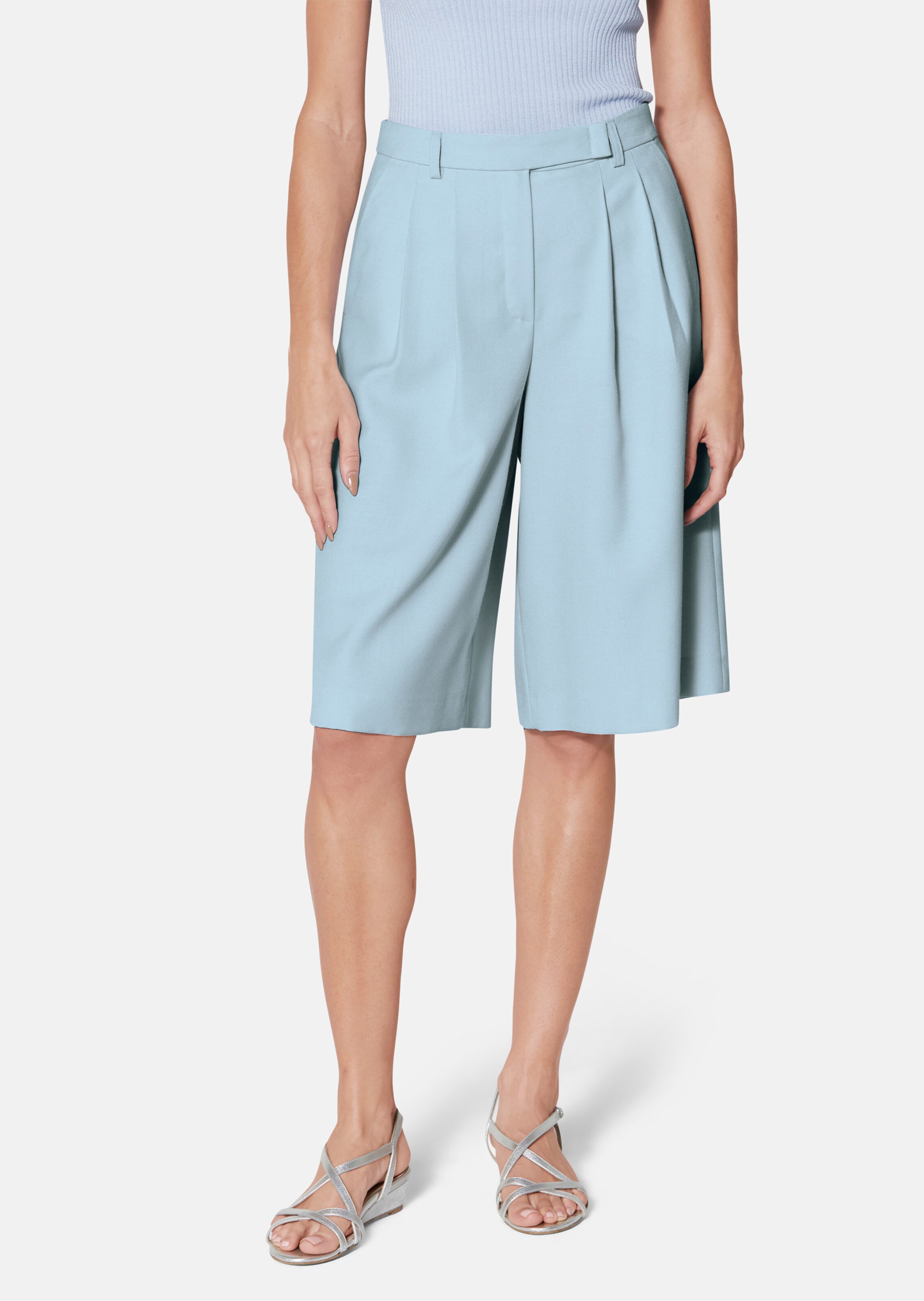 Bermudas mit Bundfalten