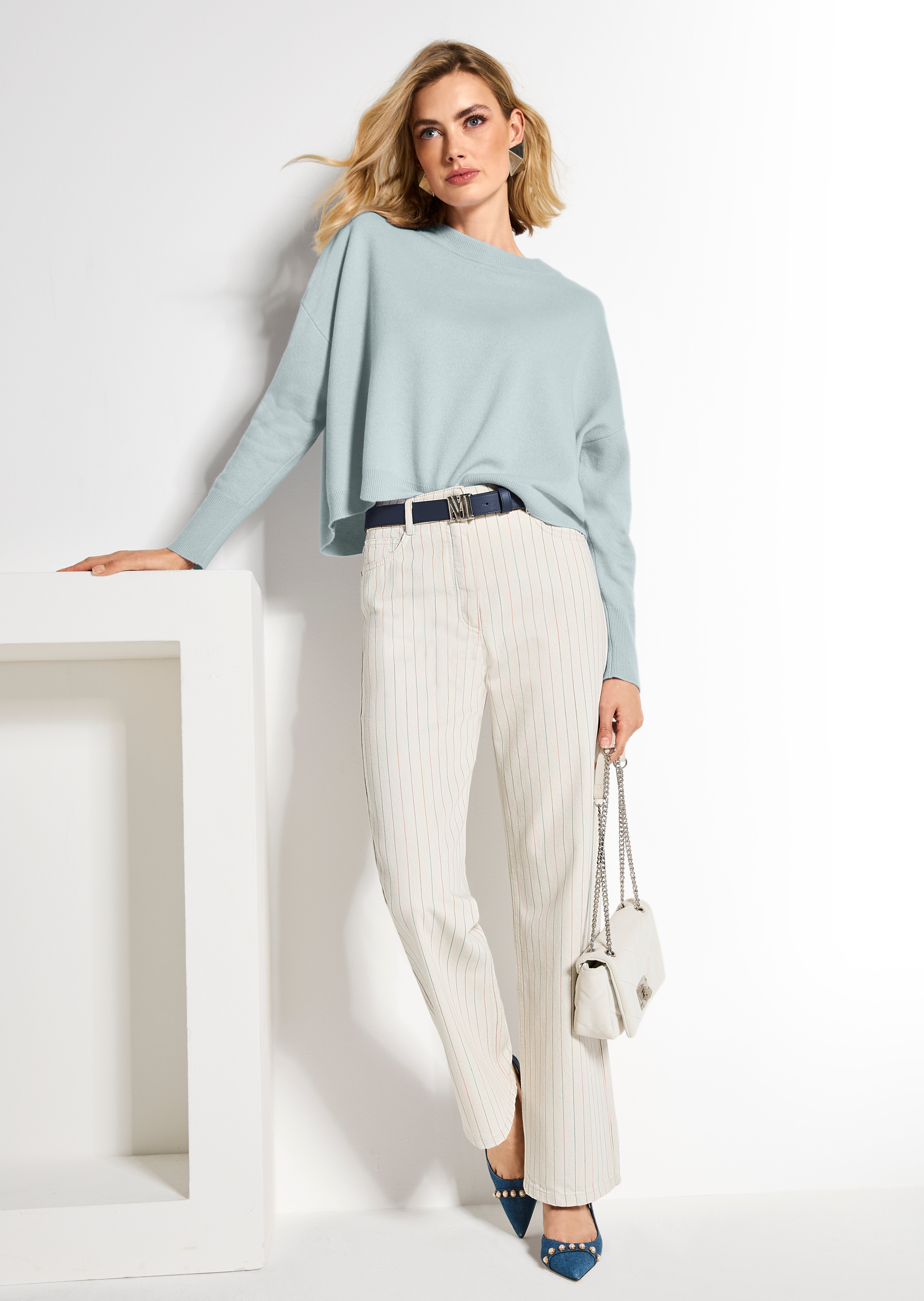 Kurzer Oversize-Pullover mit Kaschmir