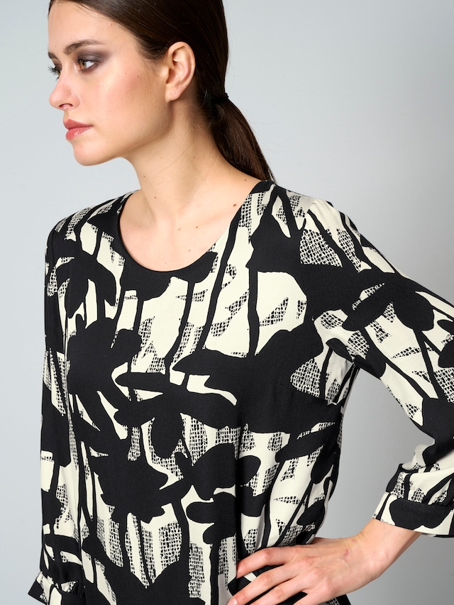 Kleid mit Falte im Rücken 3