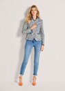 Blazer thumbnail 2