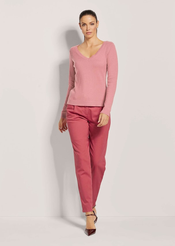 V-Pullover mit Rücken-Ausschnitt 1