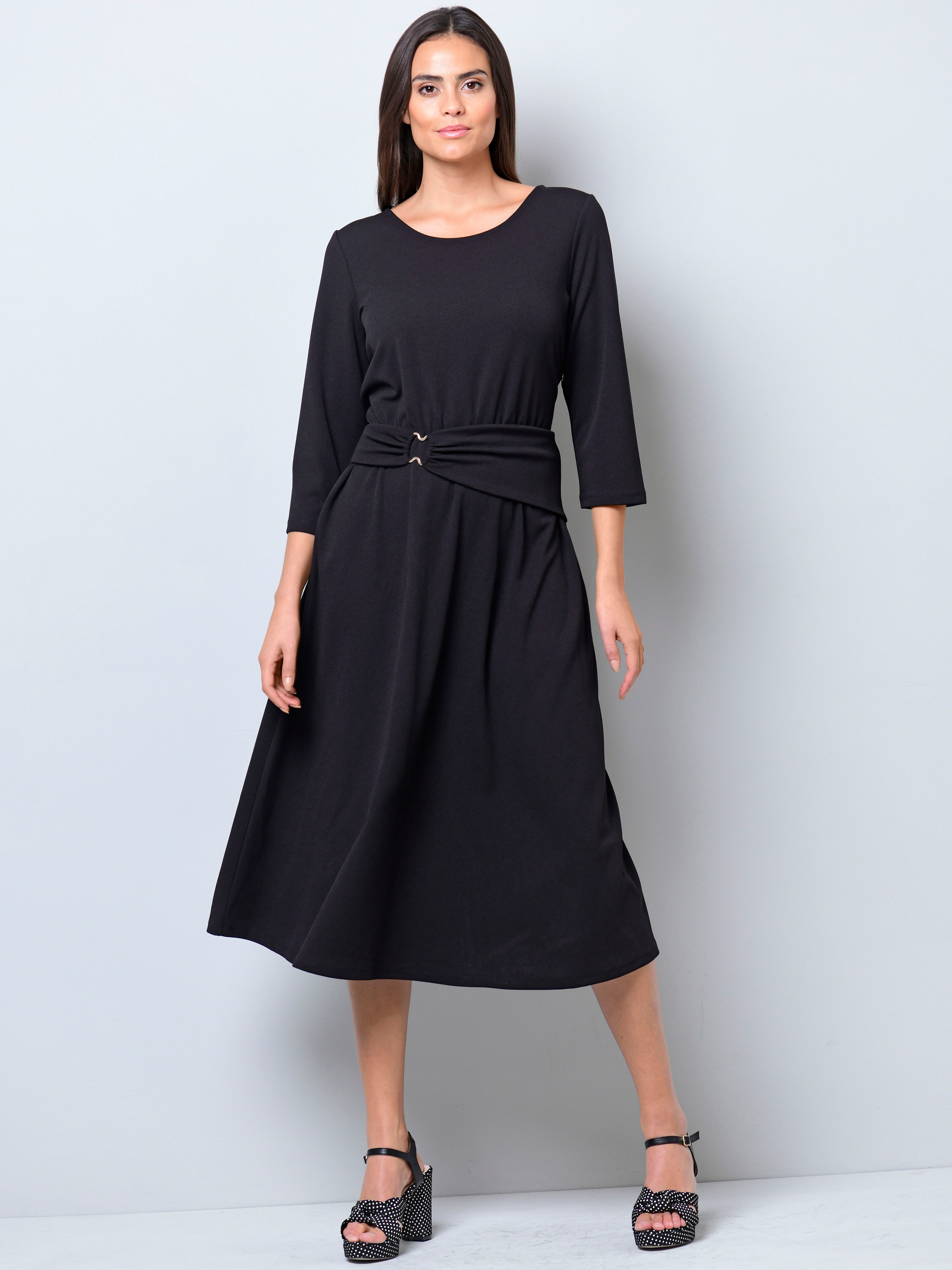 Kleid mit dekorativem Gürtel