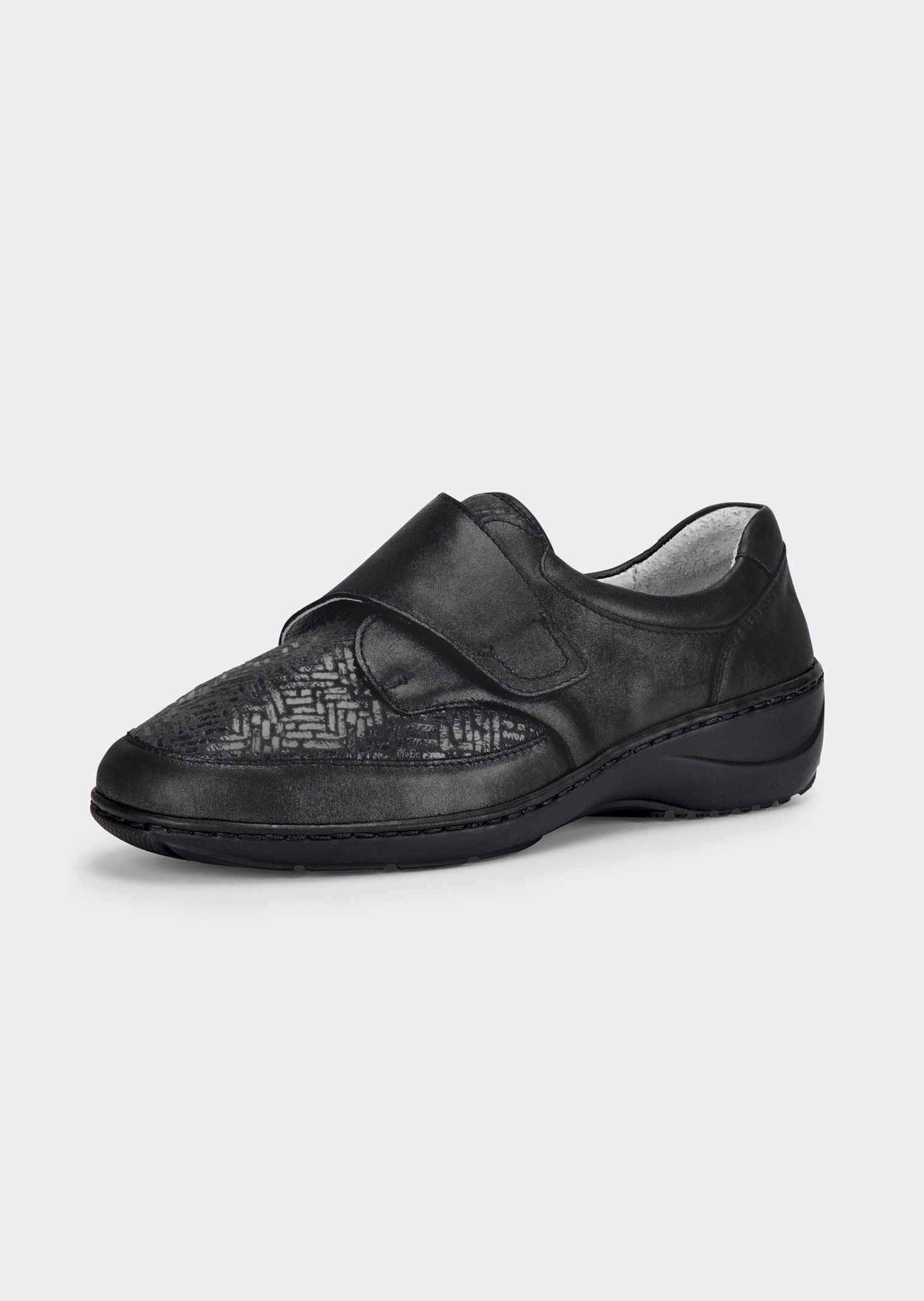 Chaussures basses avec large fermeture velcro