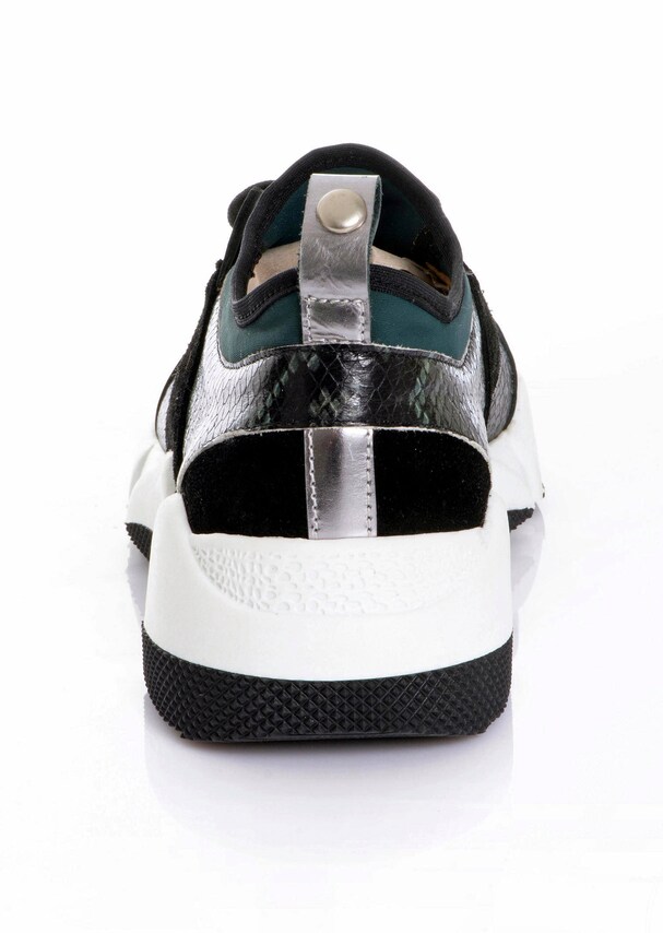 Sneakers 3