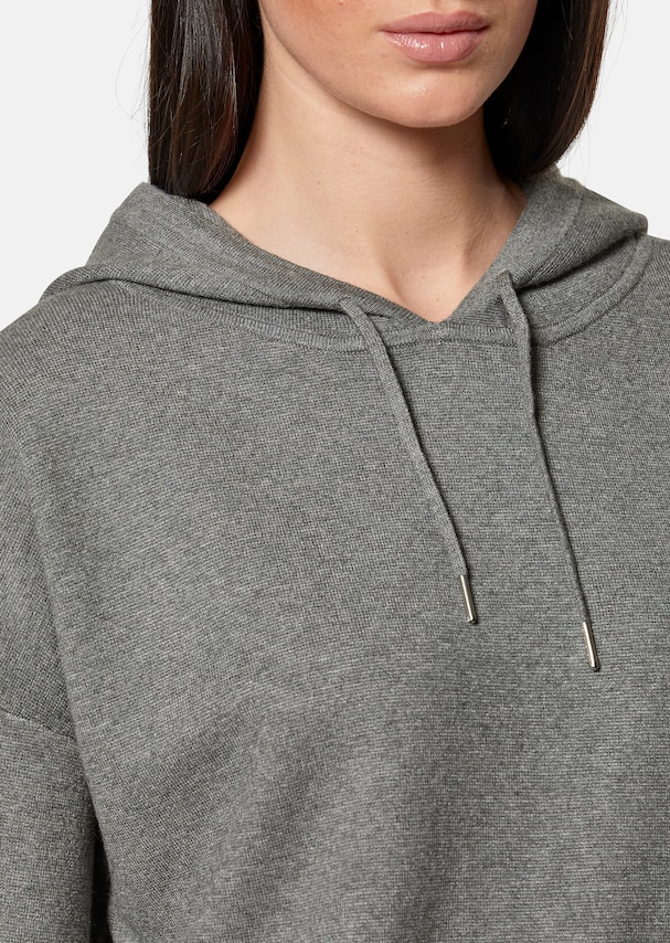 Hooded jumper with pockets 4