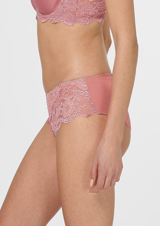 Panty with fine lace 3