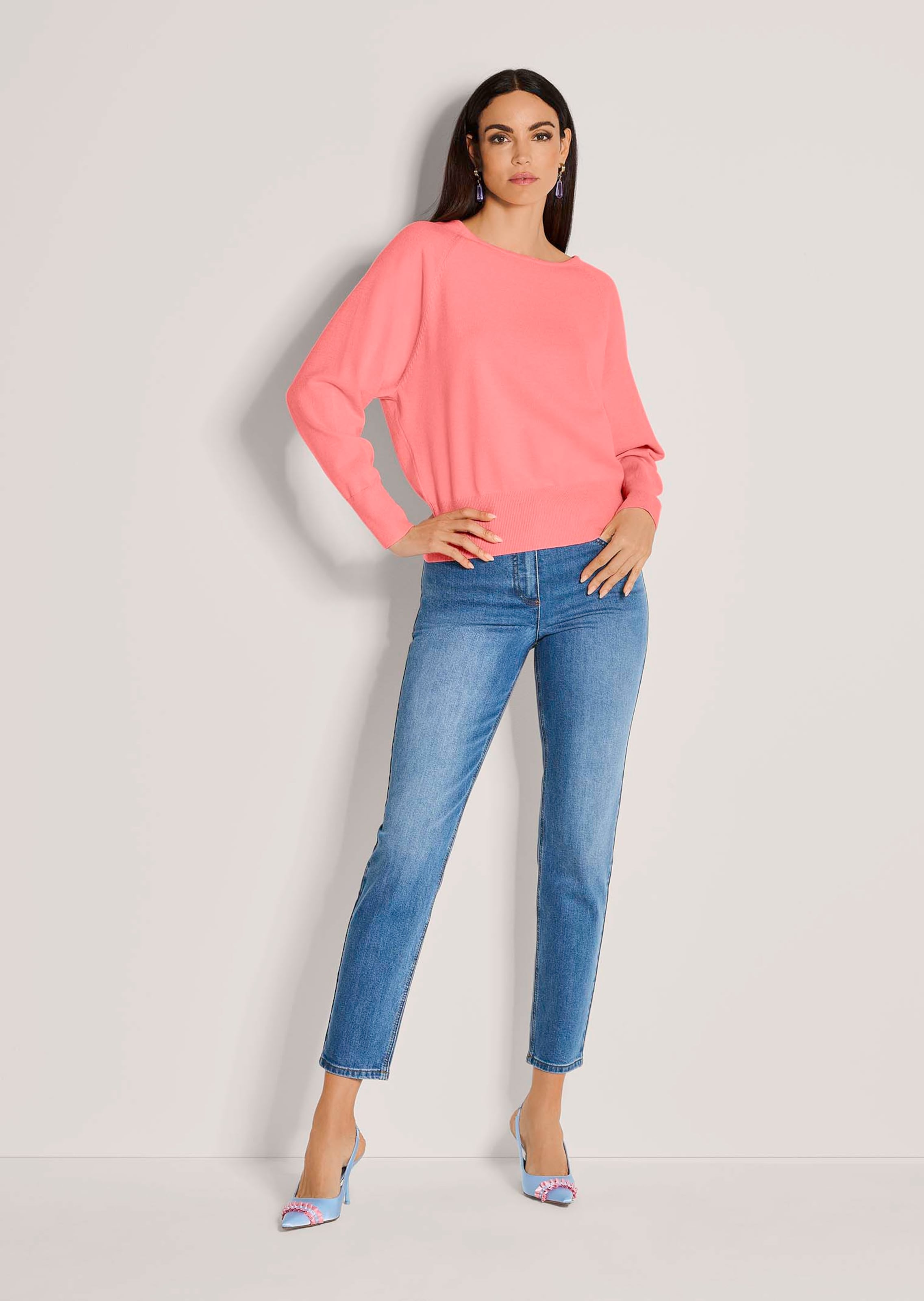 Feinstrick-Pullover mit Fledermausärmeln