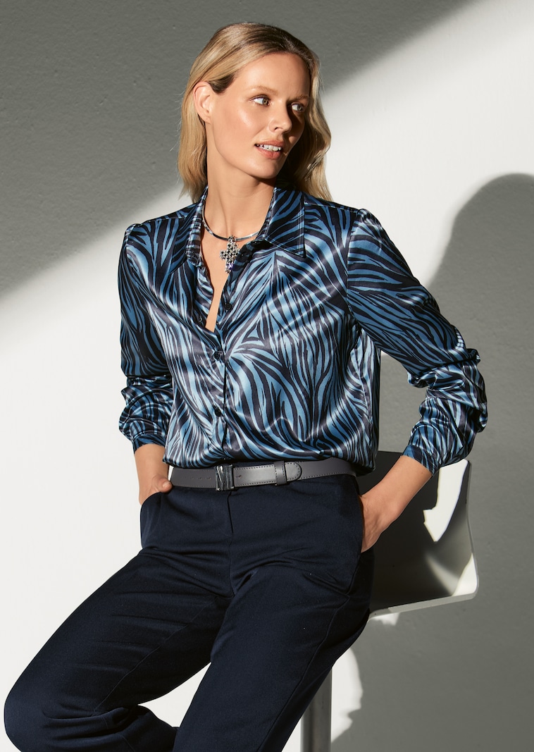 Hemdbluse mit Unikat-Druck