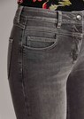 Schlanke Five-Pocket-Jeans thumbnail 5