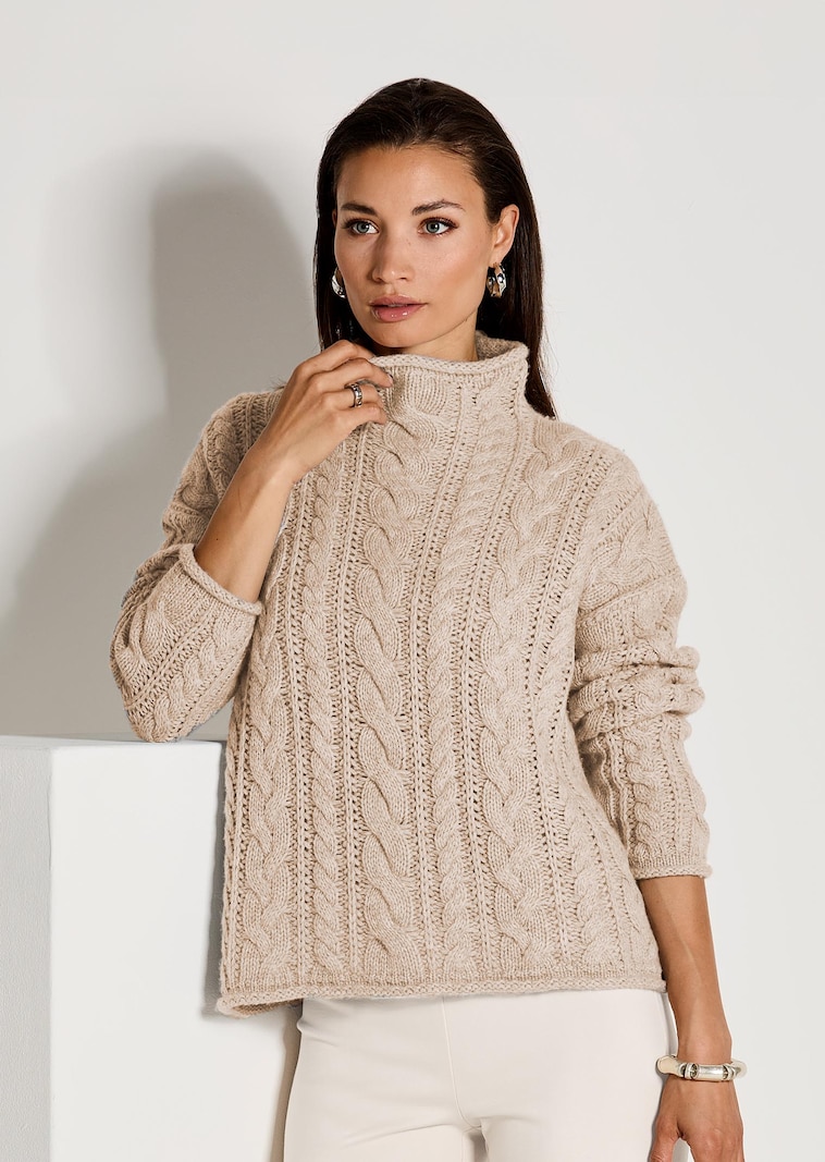 Zopf-Pullover im Oversize-Look