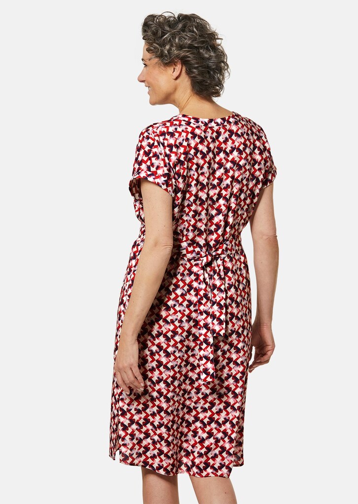 Druckkleid mit Bindeband