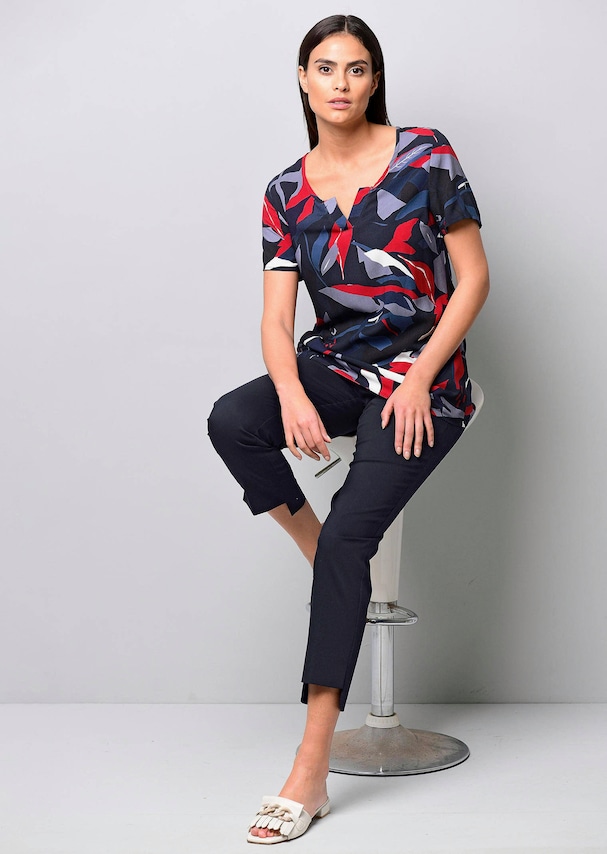 Bluse mit grafischem Dessin 3