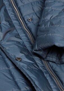 Steppjacke in zart glänzender Qualität thumbnail 4