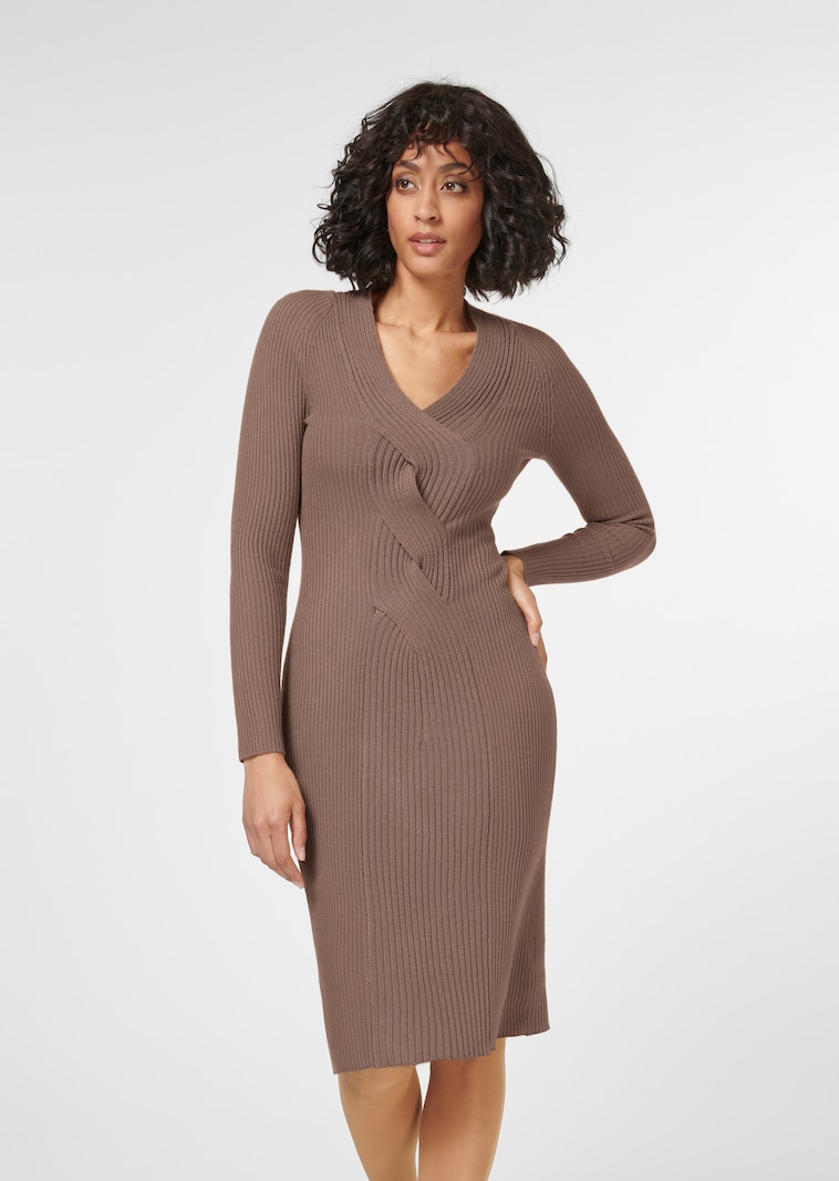 Slim knit dress with elegant cable pattern