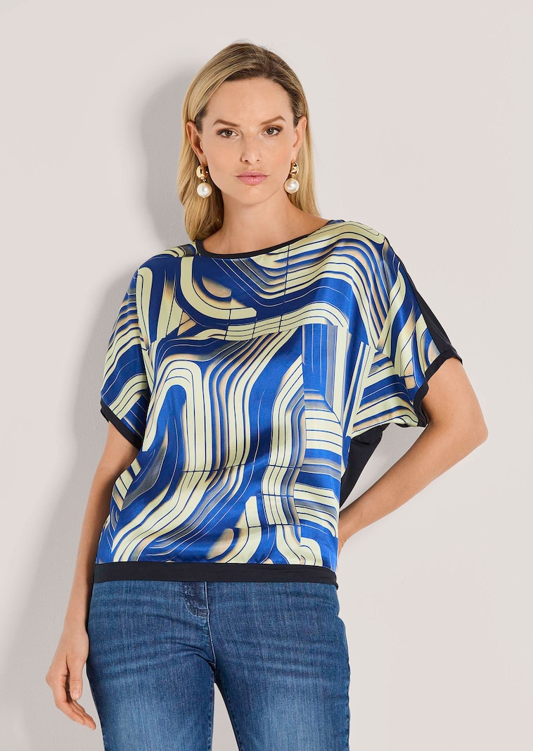 Bedrucktes Shirt im Material-Mix