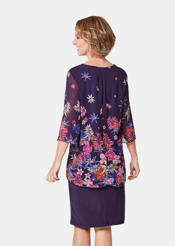 Kleid mit floralem Chiffonüberwurf