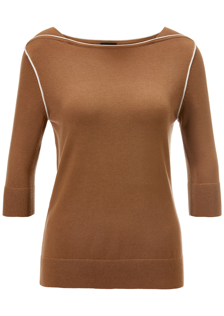 Half-sleeved jumper with bateau neckline and decorative piping