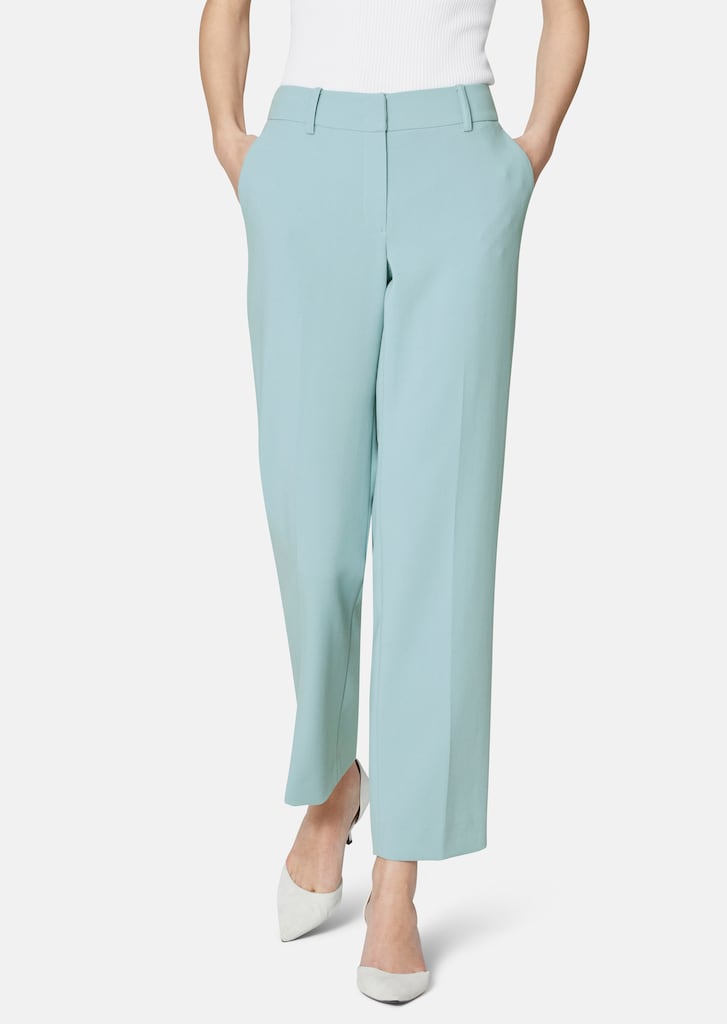 Ankle-length trousers in crease-resistant stretch fabric