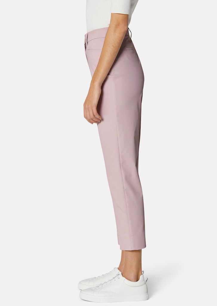 Slim-fit 7/8 high-waist trousers in innovative techno stretch 3