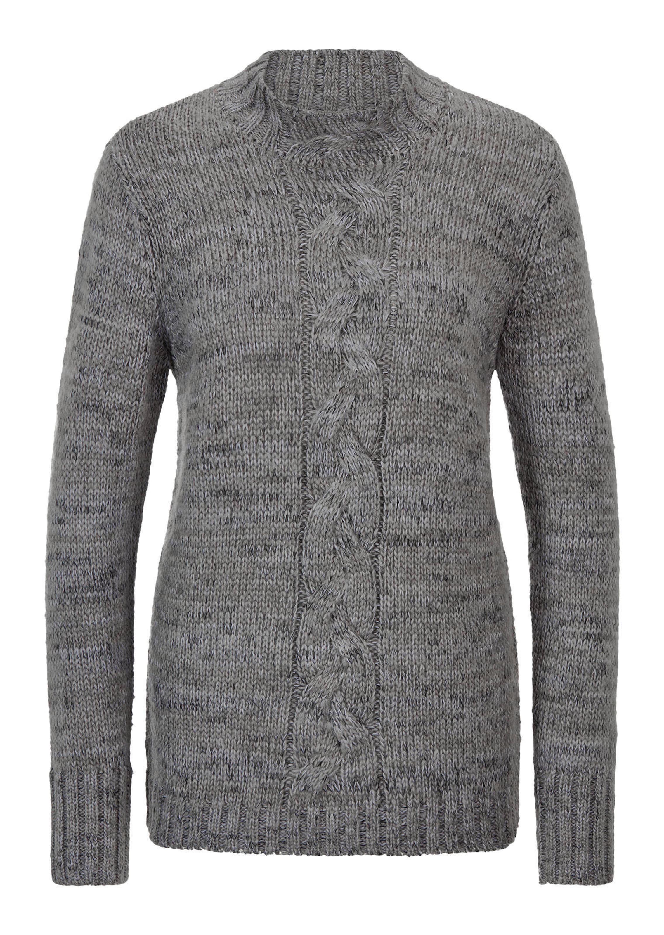 Strickpullover mit Zopfstrick