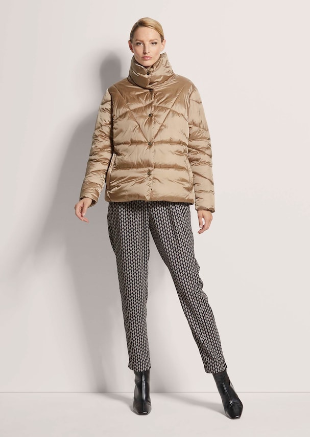 Wattierte Steppjacke mit Stehkragen 1