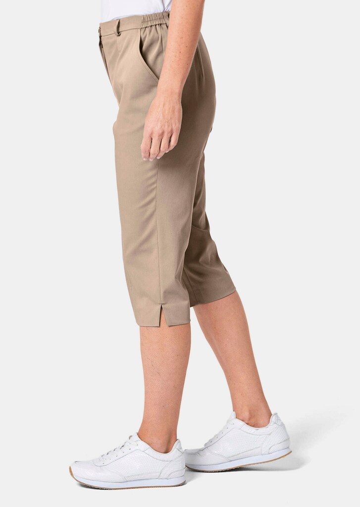 Sportive Capri-Hose aus trageangenehmen Satin