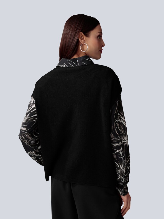 Pullunder mit überschnittener Schulter 5