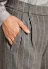 Weite Bundfaltenhose mit Nadelstreifen thumbnail 5