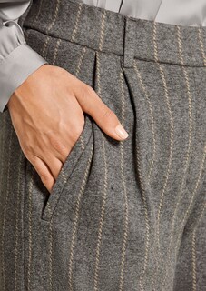 Weite Bundfaltenhose mit Nadelstreifen thumbnail 5