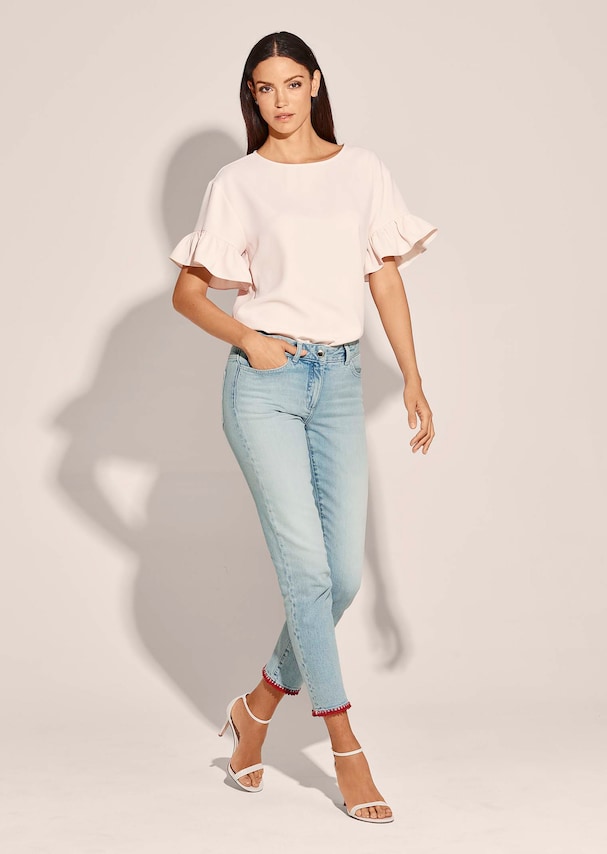 Jeans mit farbigem Beinabschluss 1