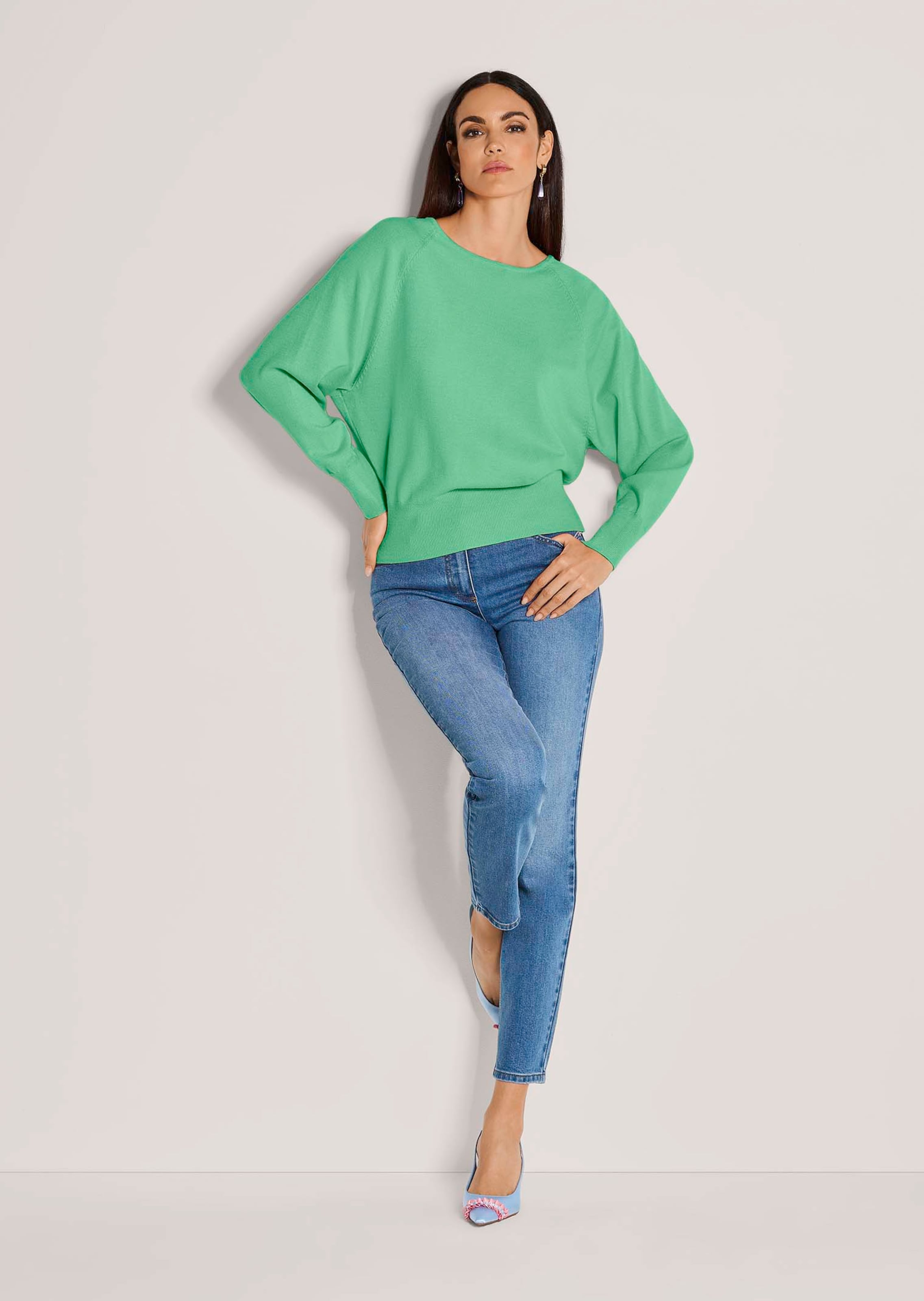 Feinstrick-Pullover mit Fledermausärmeln