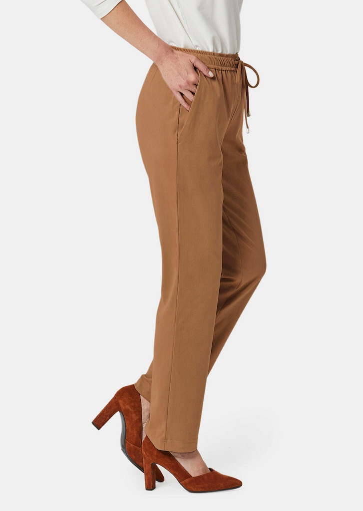Bi-elastische Hose LOUISA in superweichem Veloursleder-Look