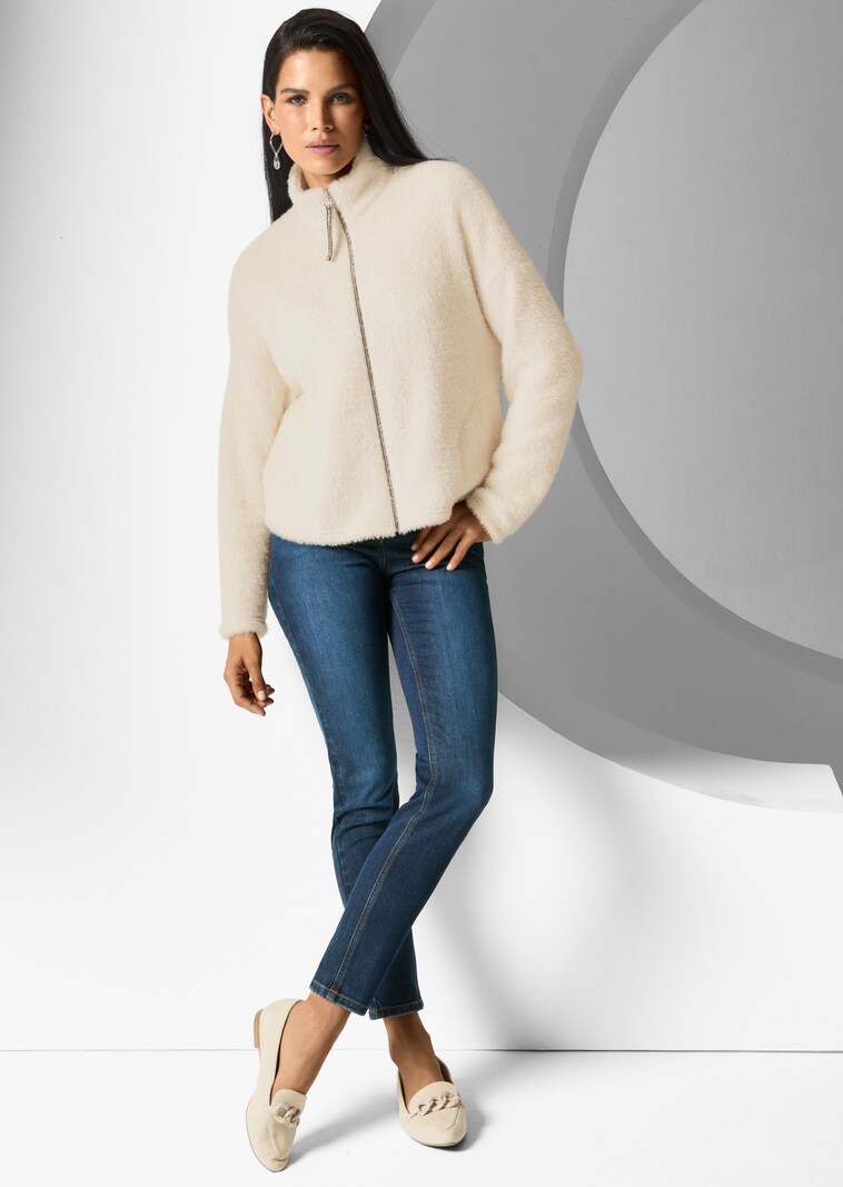 Modische Kurzjacke aus Webpelz