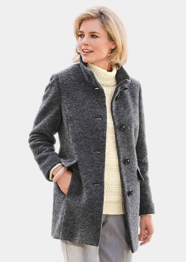 Doux manteau court avec de la laine