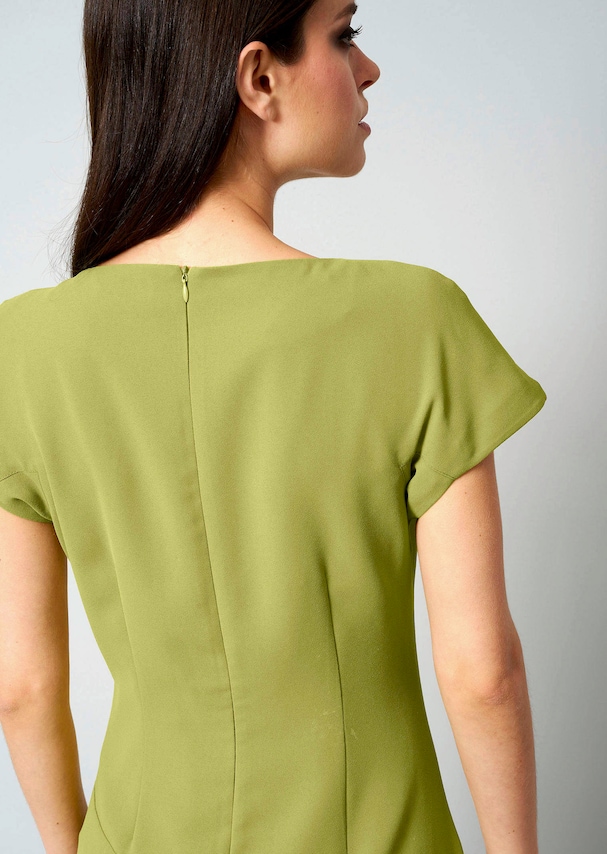 Kleid mit Raffung in der Taille 4