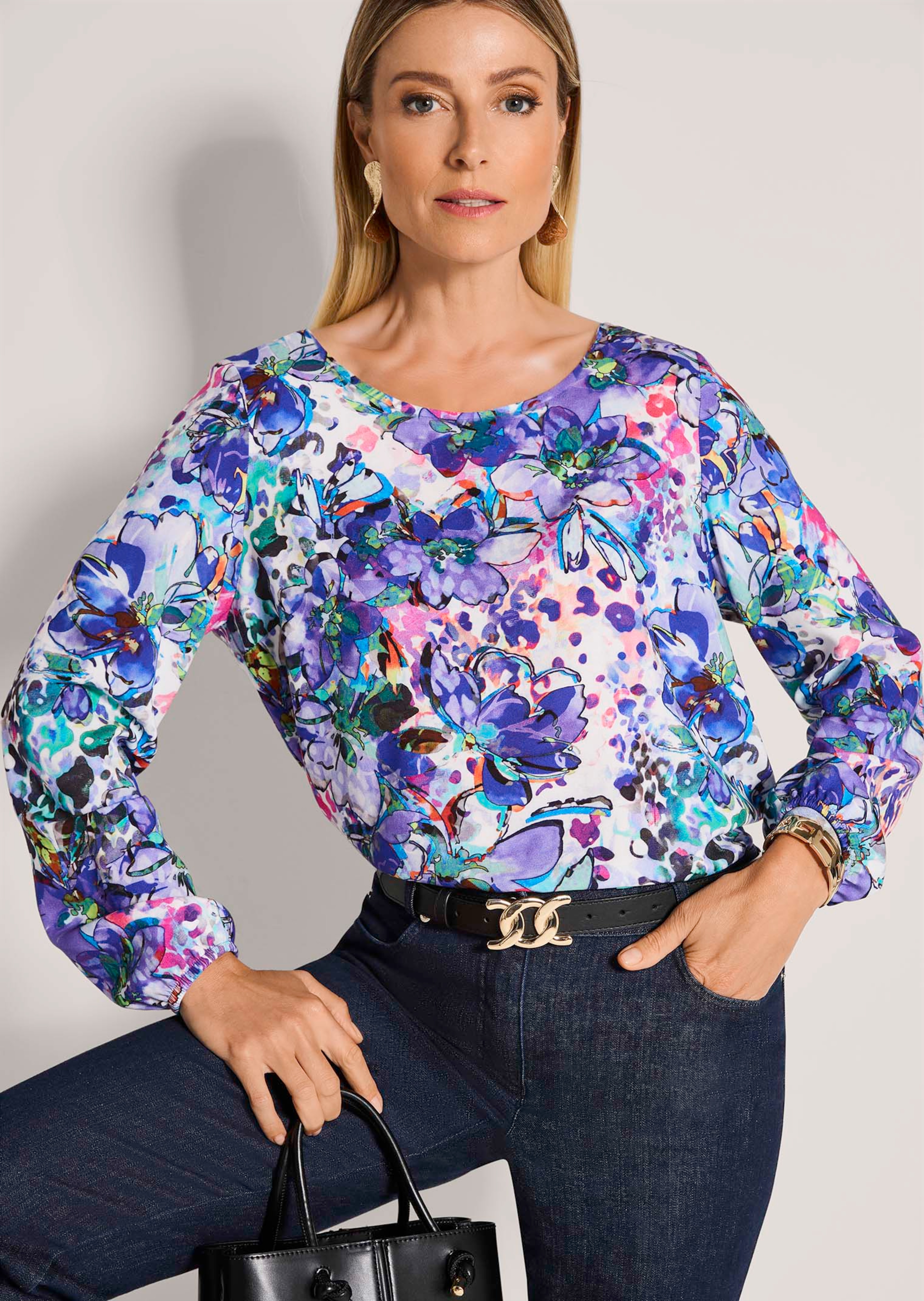 Bluse mit Blumenprint und Bordüre