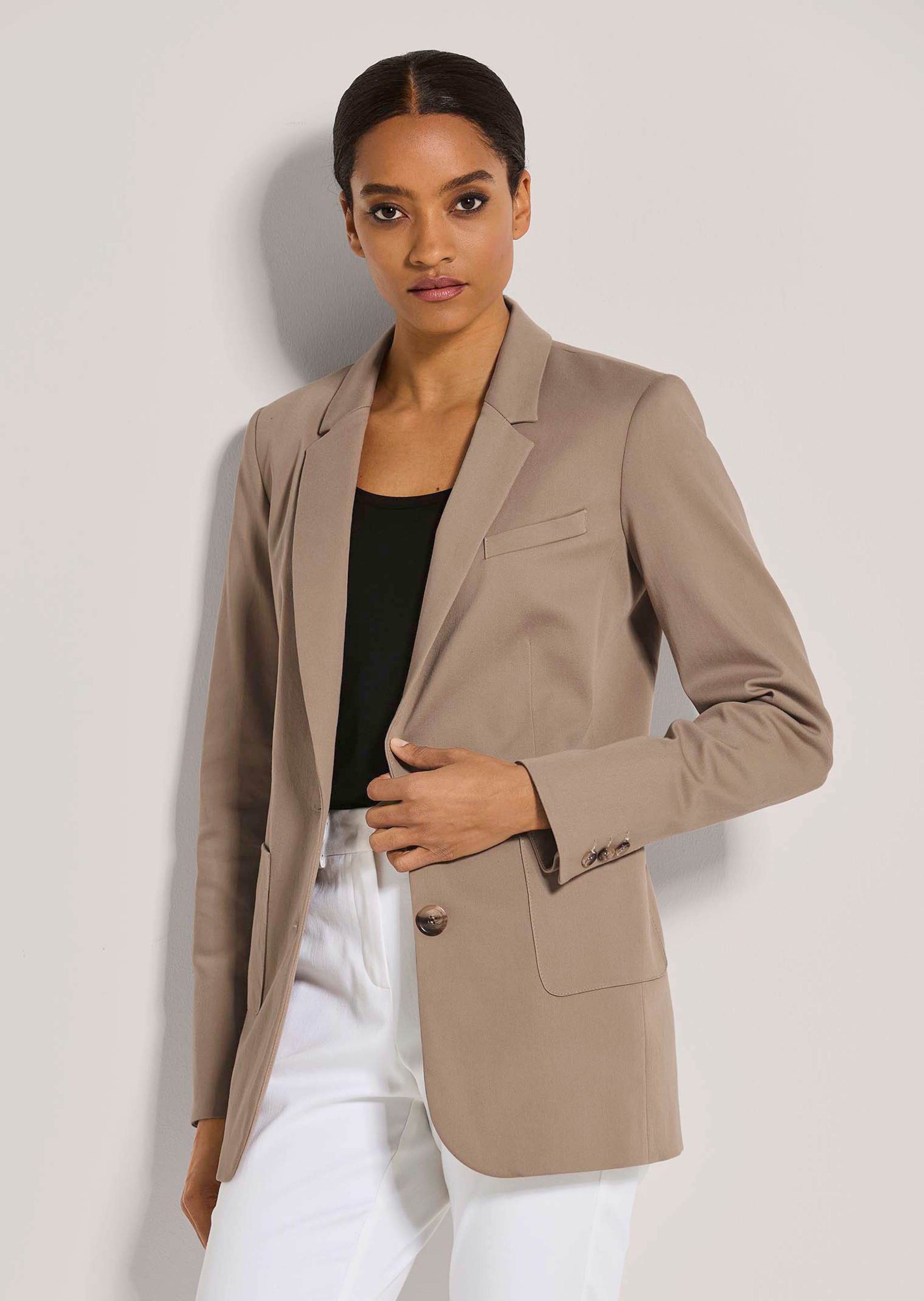 Blazer mit aufgesetzten Taschen