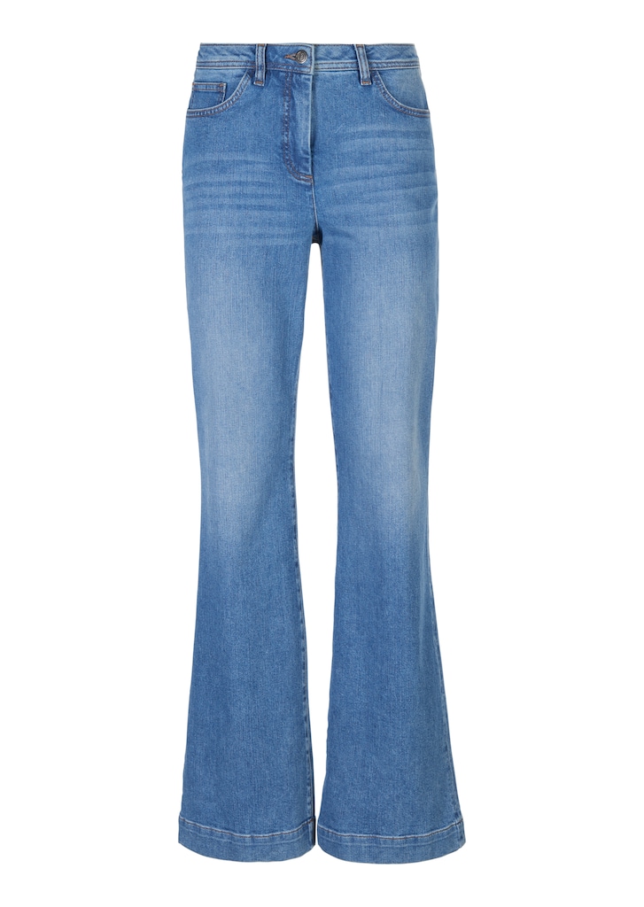 Jeans in cooler Flared-Form 5