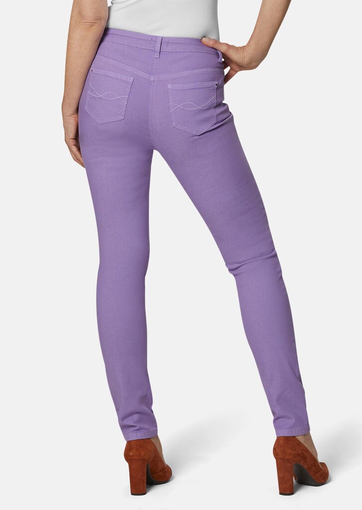 Jeanshose Bella aus superelastischer Qualität für volle Bewegungsfreiheit