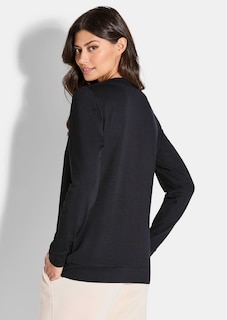 Homewear thumbnail 2