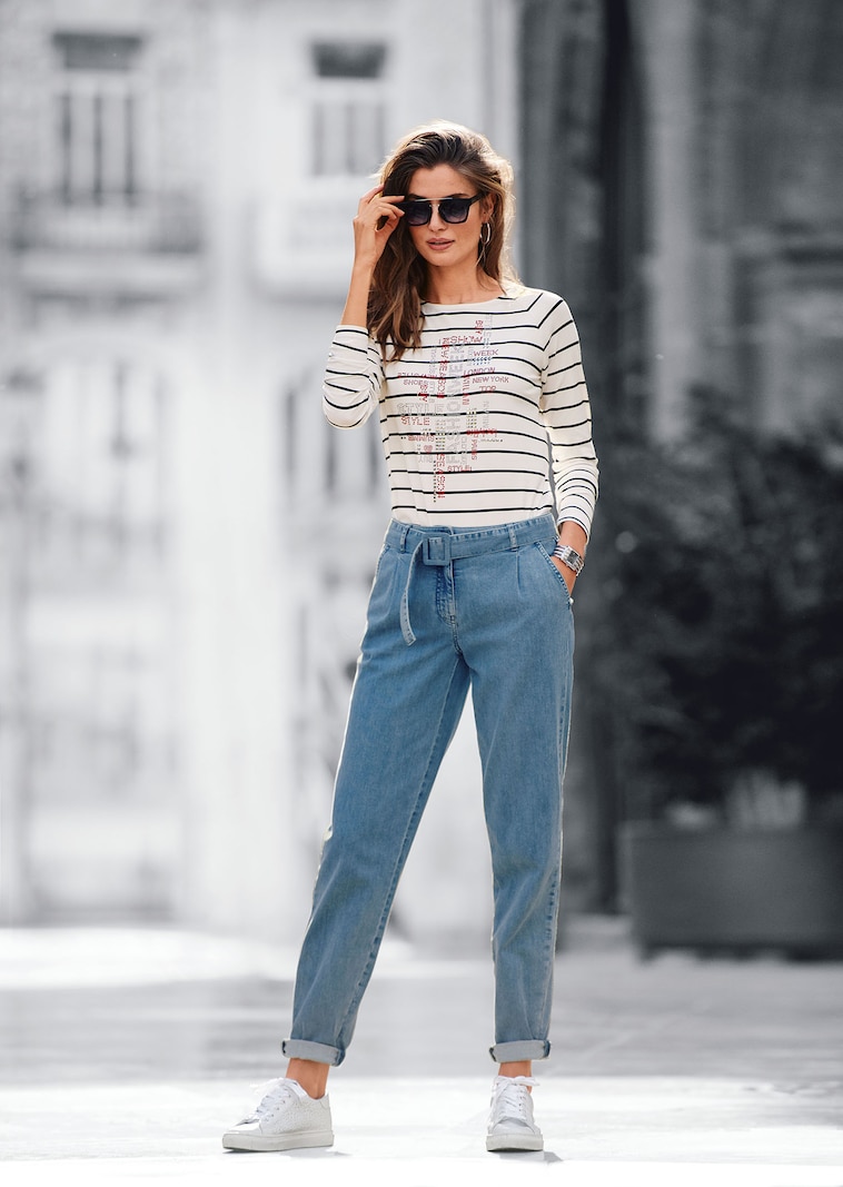 Ringel-Shirt mit glitzernden Schmucksteinen