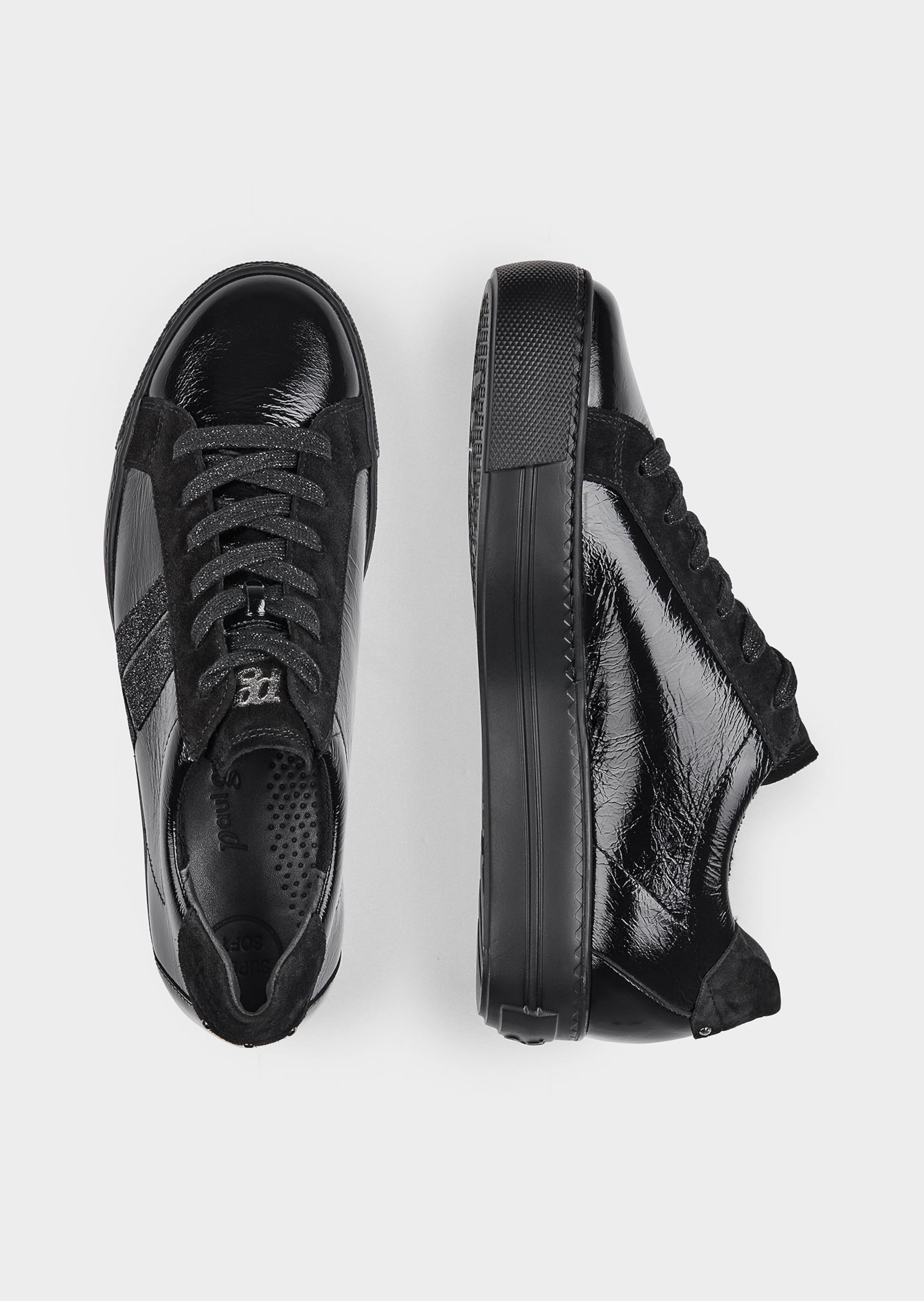 Sneaker aus Lackleder und Textil