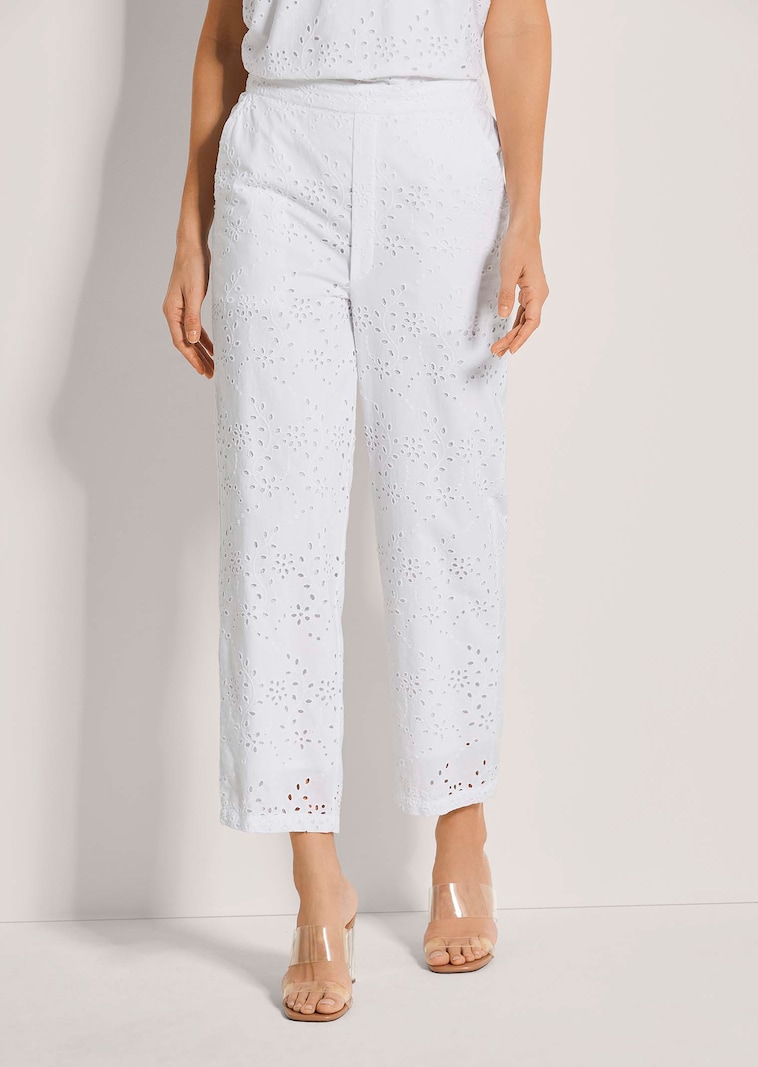 Schlupfhose mit Lochstickerei