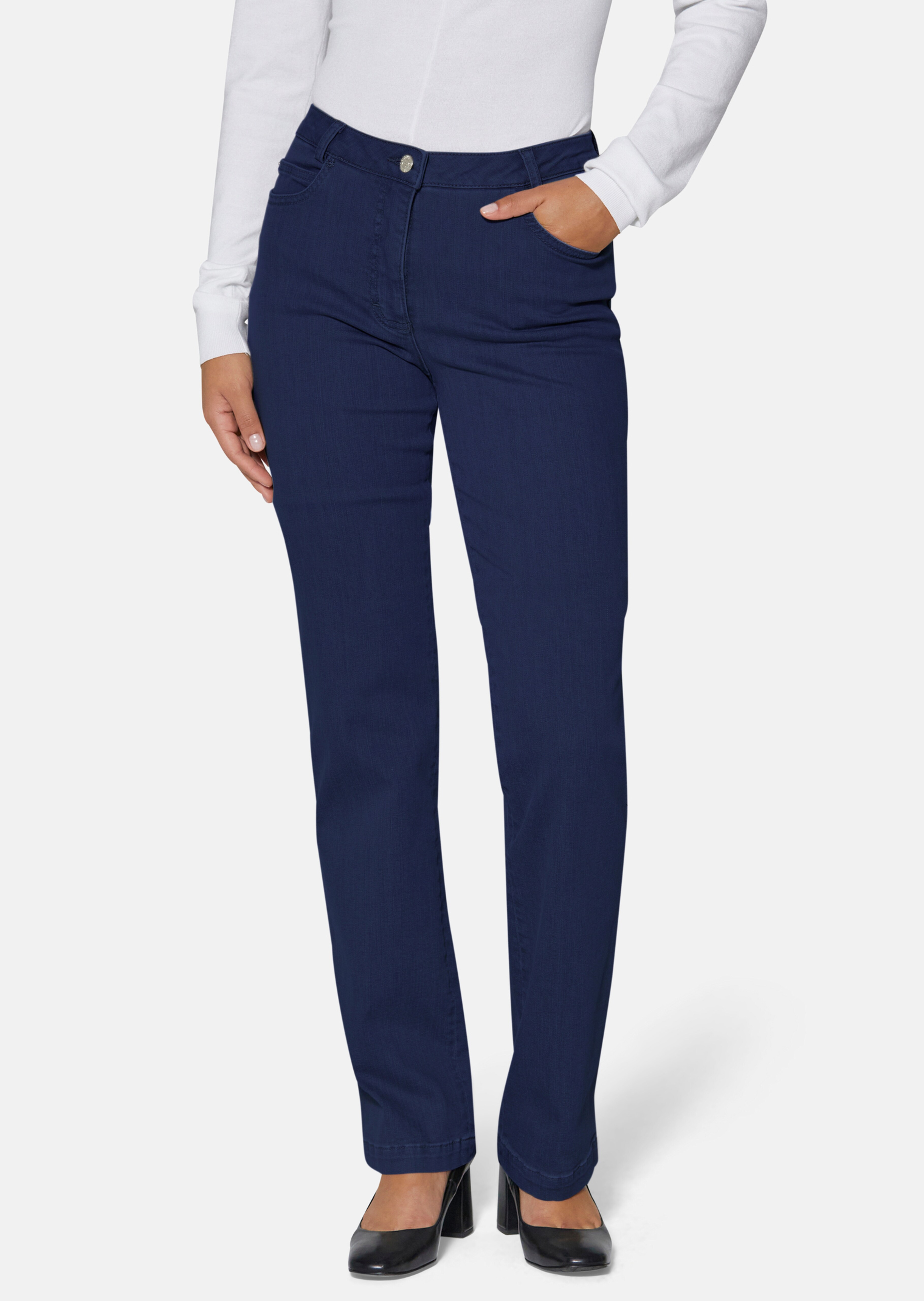 Schmale »M«-Jeans in gerader Form in N-Grössen und K-Grössen
