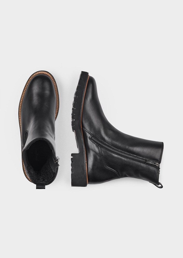 Chelsea boots
