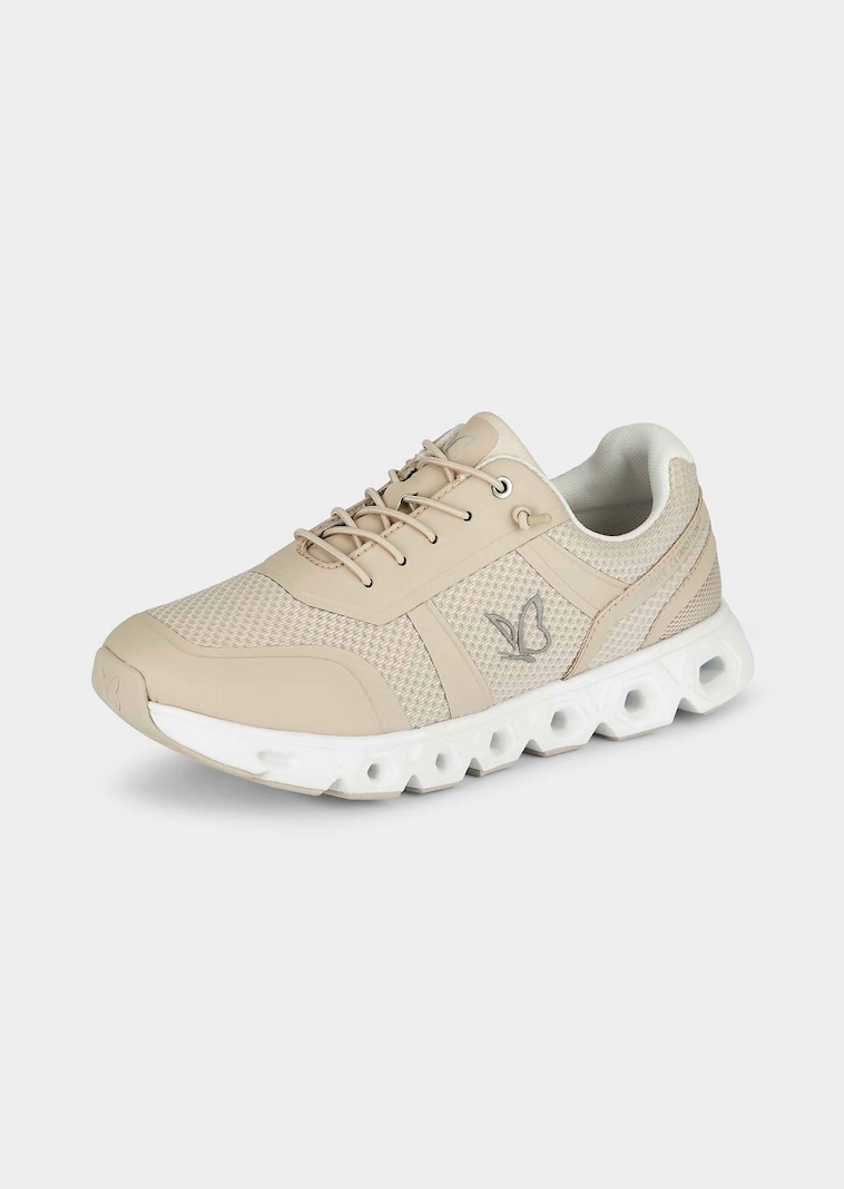 Sneaker mit herausnehmbarem Fußbett